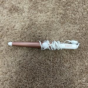 ⭐️ ConAir Curling Iron